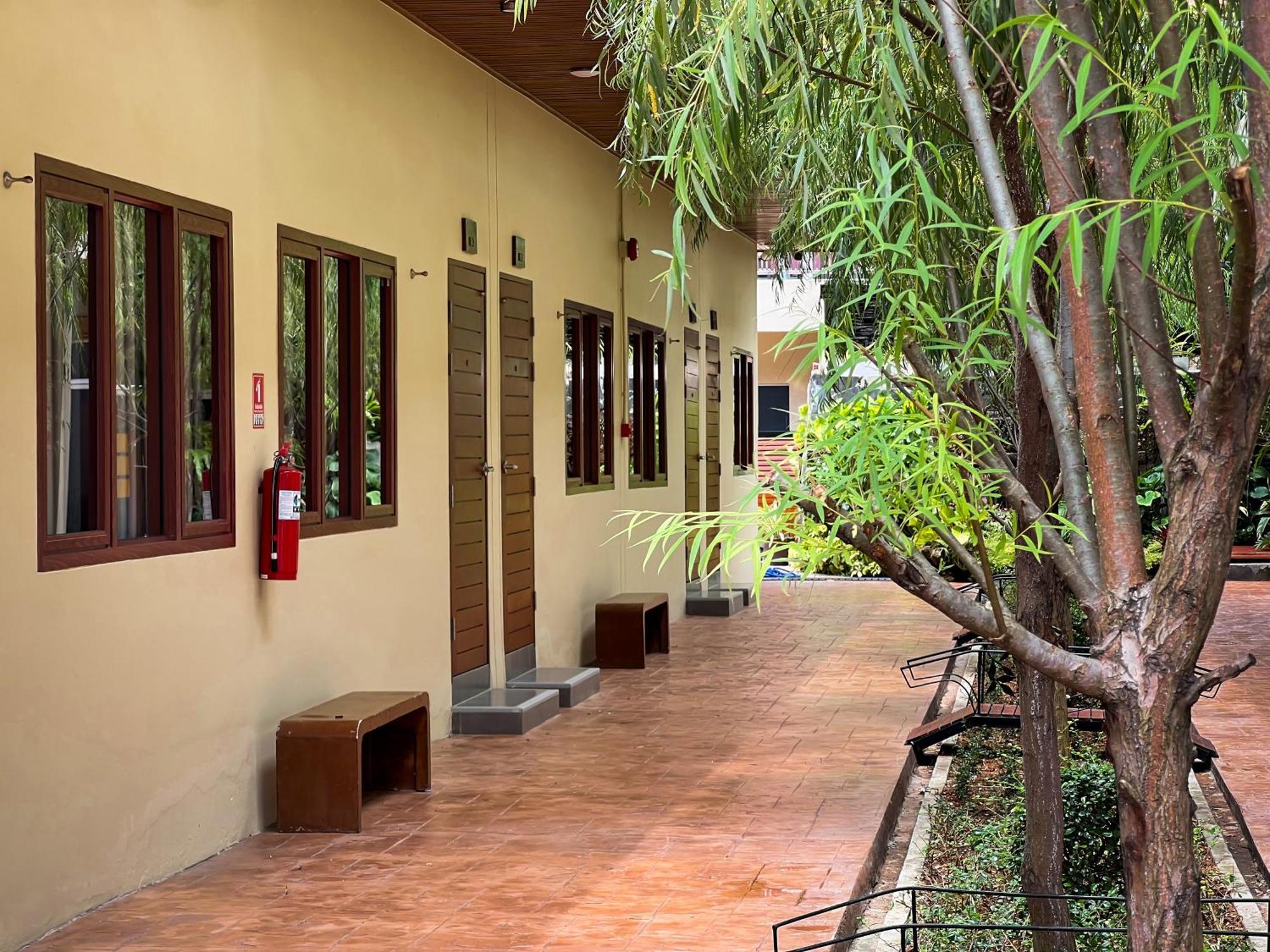Tachang Airport Hotel Hat Yai Exterior photo